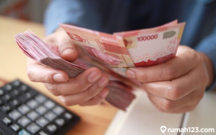 Apakah UMK Jateng 2025 mempengaruhi pengangguran?