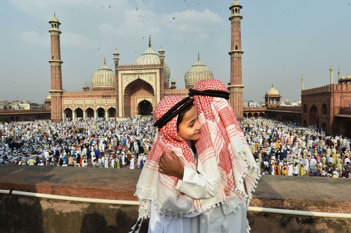 Eid fitr declared gears tagar ibadah salat Bulan Puasa Idul Fitri 2025