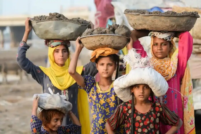 Daftar Bantuan Anak Yatim 2025
