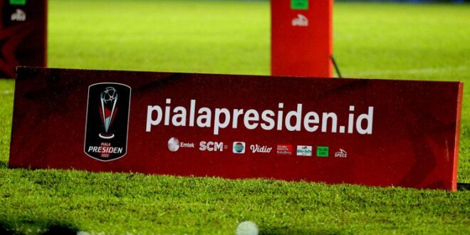 Apa prediksi skor babak pertama pertandingan Dewa United vs Arema FC?