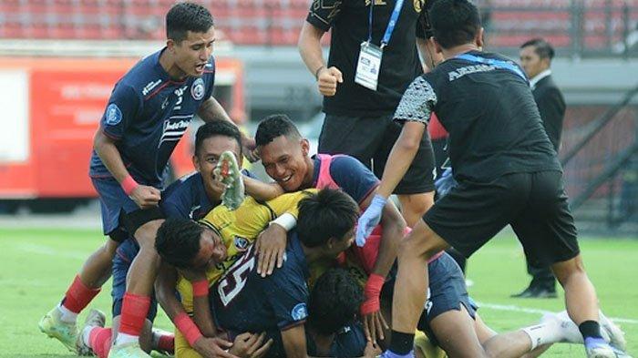 Bagaimana pertandingan Dewa United vs Arema akan mempengaruhi klasemen sementara liga?
