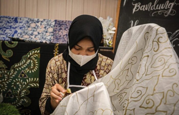 Umkm kota imbas pandemi banyak profesi alih pelaku kepala koperasi Umkm kota imbas pandemi banyak profesi alih pelaku kepala koperasi