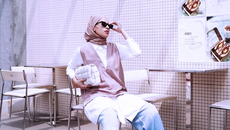 Hijab tahun tampil modis bikin bagikan