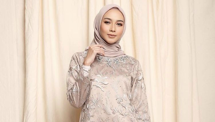 Tema Warna Baju Lebaran  2025