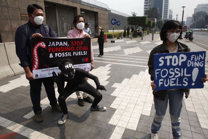 Coal fuels funding fossil Bantuan Pemerintah Jepang 2025