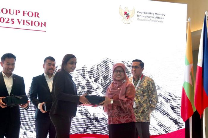 Dukungan pemerintah publikasi masyarakat usaha melalui pen ekon Dukungan pemerintah publikasi masyarakat usaha melalui pen ekon