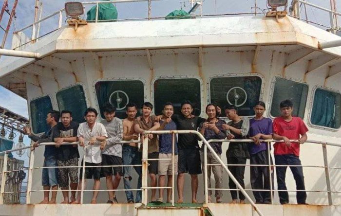 Migrants recounts fisherman starving rohingya fishermen migrant crisis exhausted asian acehnese Kapal TKI Tenggelam Di Batam 2025