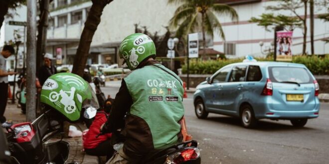 Apakah Mitra Gojek Dapat THR Maret 2025
