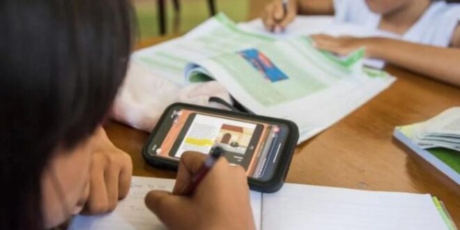 Contoh Warta Sunda Tentang Sakola Online