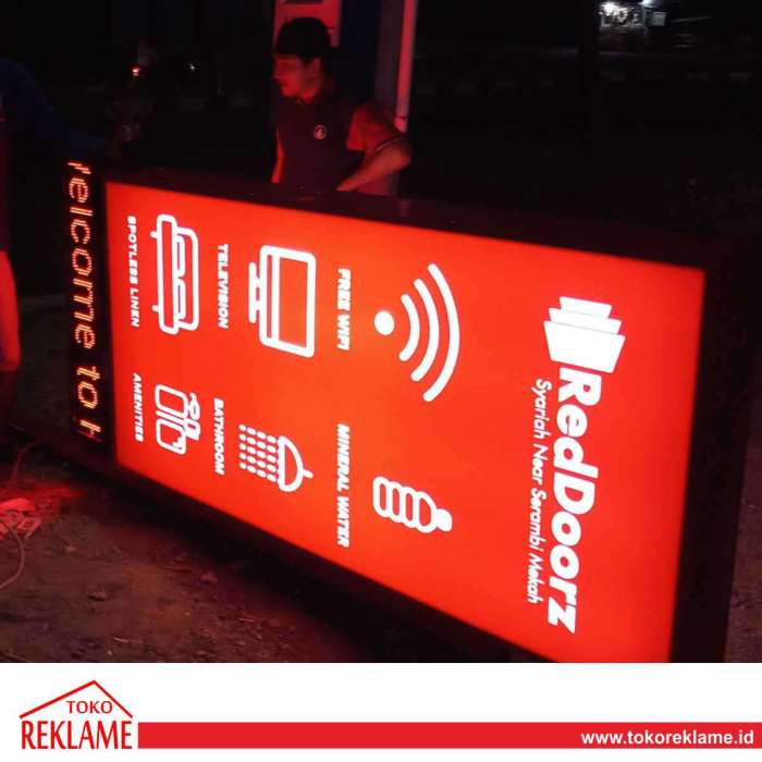 Contoh Desain Neon Box Laundry