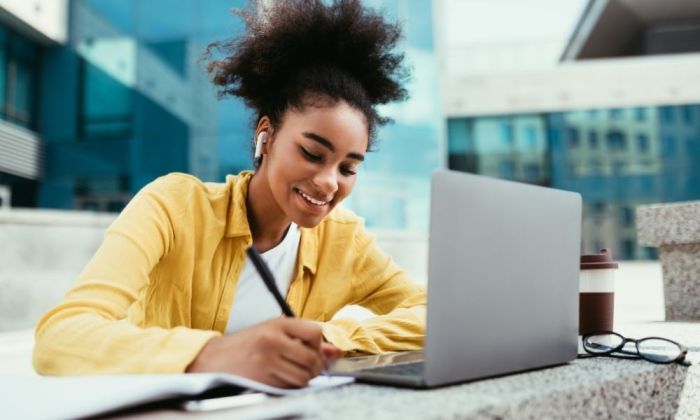 Pekerjaan Paruh Waktu Online 2025