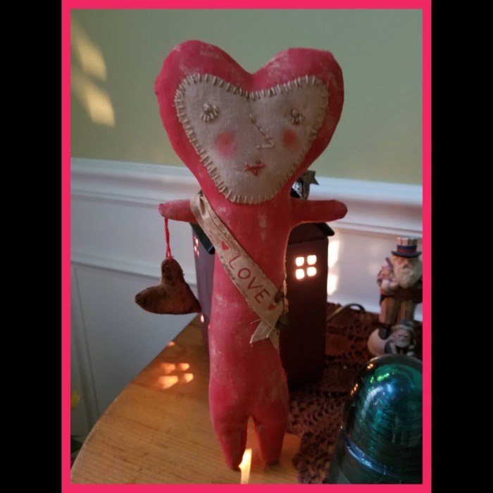 Visit dolls Boneka Buat Valentine 2025