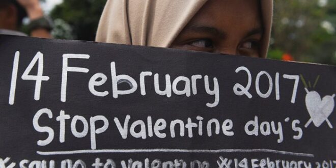 Hukum Islam Merayakan Valentine 2025